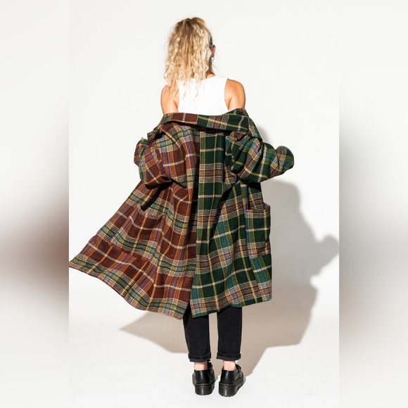 Dressed In Lala Scorpio 2.0 Half + Half Oversized Coat in Pine/ Brown size S/M - Picture 3 of 7